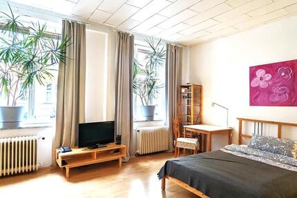 All-In-Angebot TOP-City-Apartment, voll möbliert, weiterer random-fact, angeboten durch eine der nettesten Vermieterinen der Welt ;-) 1.5 zimmer