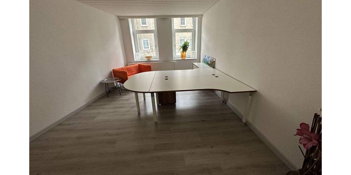 Etagenwohnung Lützen - 4 Zimmer, 110 m&sup2;, 850&euro; | Angebot:23957749