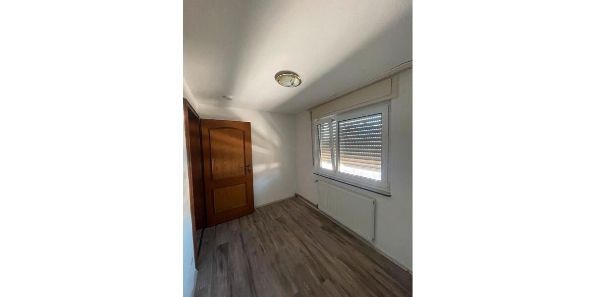 Mehrfamilienhaus, Wohnhaus Wutöschingen - 3 Zimmer, 80 m&sup2;, 1.100&euro; | Angebot:25928654