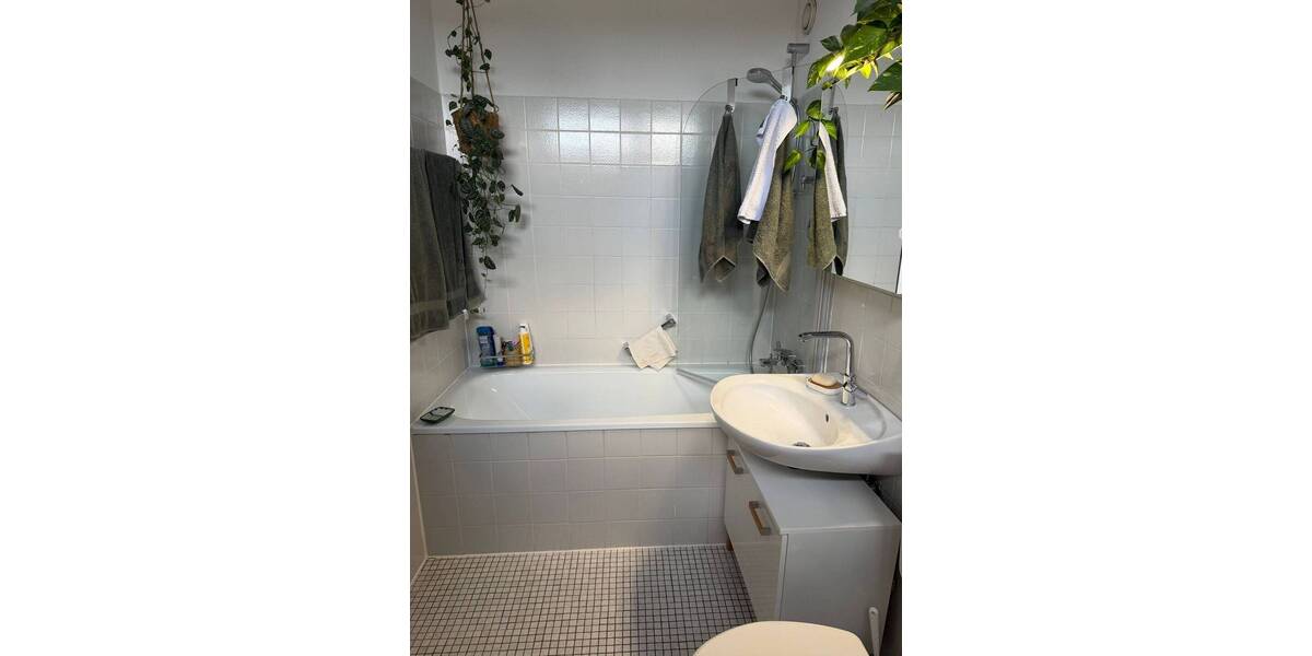 Terrassenwohnung Düsseldorf Benrath - 2 Zimmer, 74 m&sup2;, 895&euro; | Angebot:25958922