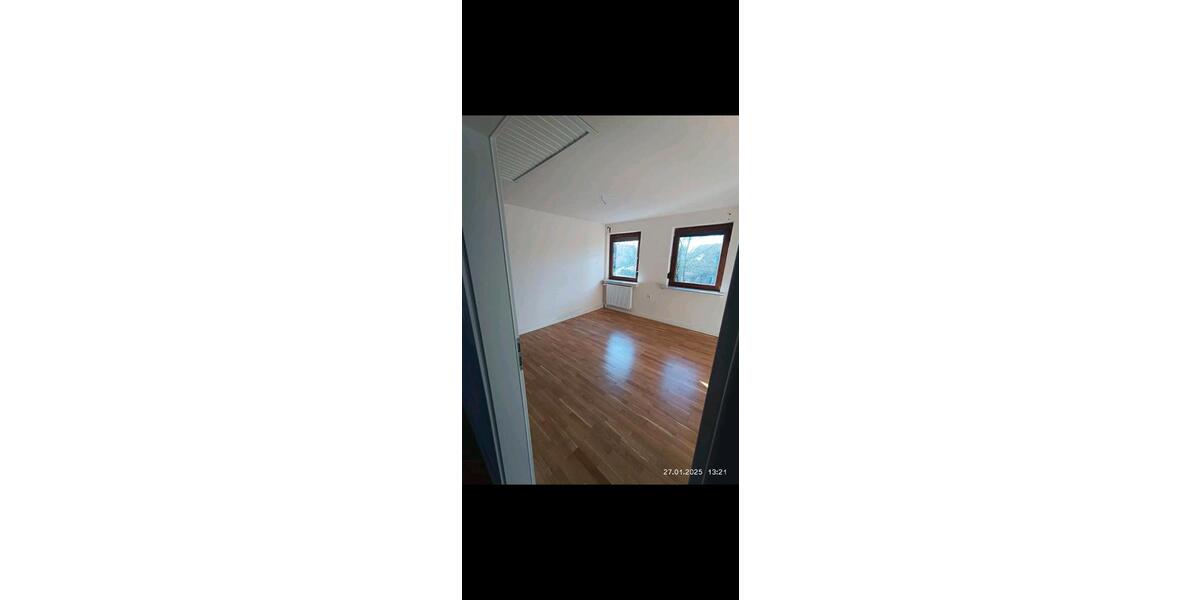 Etagenwohnung Zeven - 4 Zimmer, 120 m&sup2;, 850&euro; | Angebot:26626073