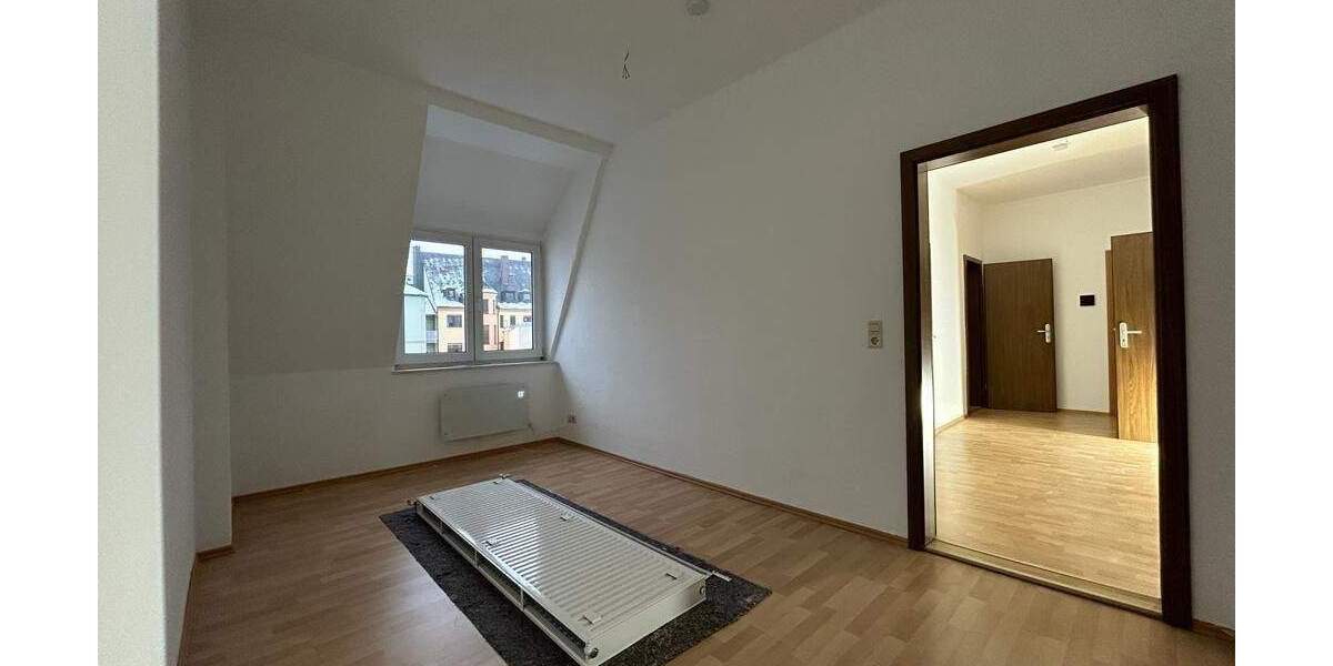 Etagenwohnung Aue - 4 Zimmer, 90 m&sup2;, 480&euro; | Angebot:25681324