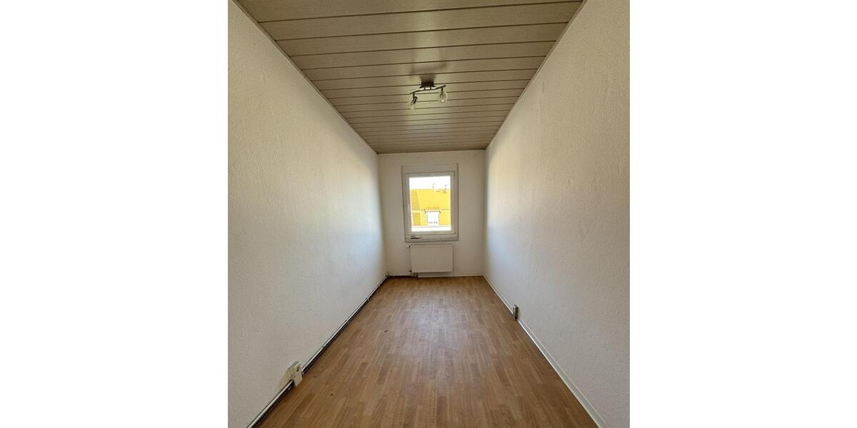 Etagenwohnung Nienburg (Saale) - 3 Zimmer, 57 m&sup2;, 330&euro; | Angebot:26251281