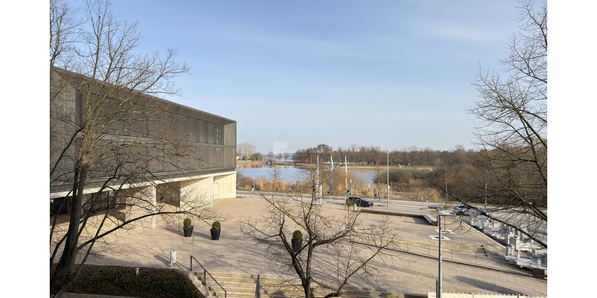 Repräsentatives Wohnen am Schlossgarten: Frisch renoviert & voller Wärme - Etagenwohnung Schwerin Feldstadt | Angebot:25637385