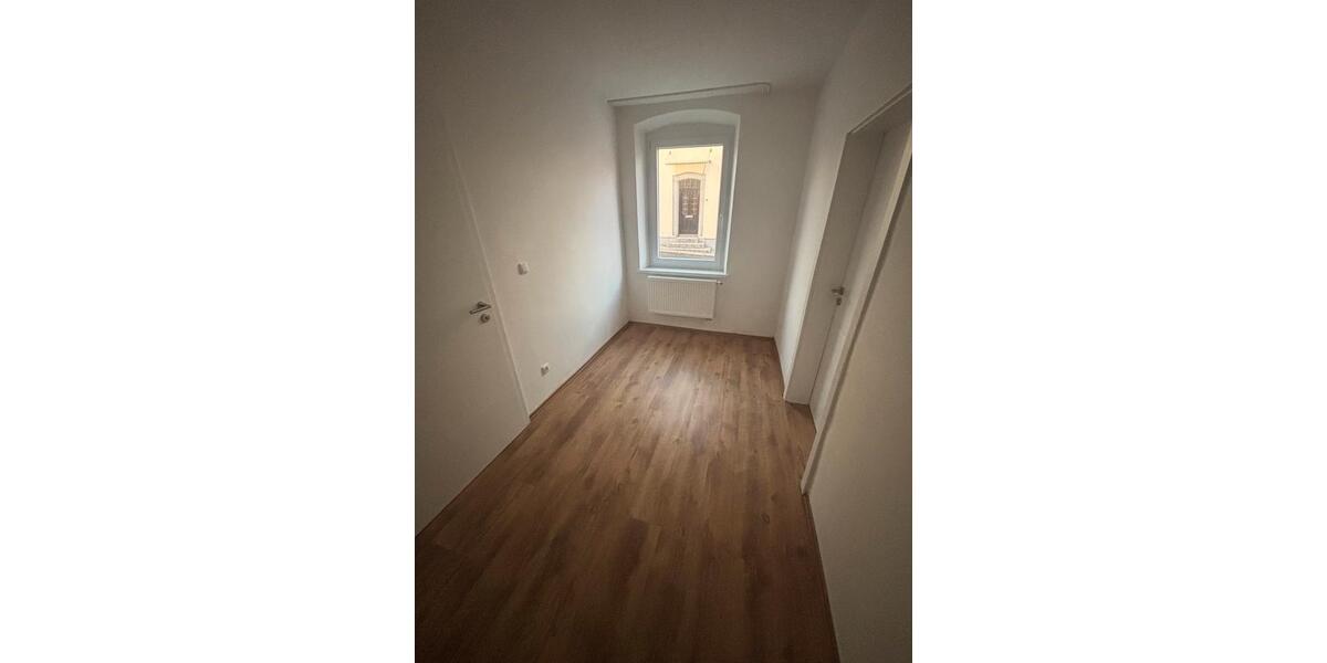 Erdgeschoßwohnung Furth im Wald - 5 Zimmer, 125 m&sup2;, 650&euro; | Angebot:25804182