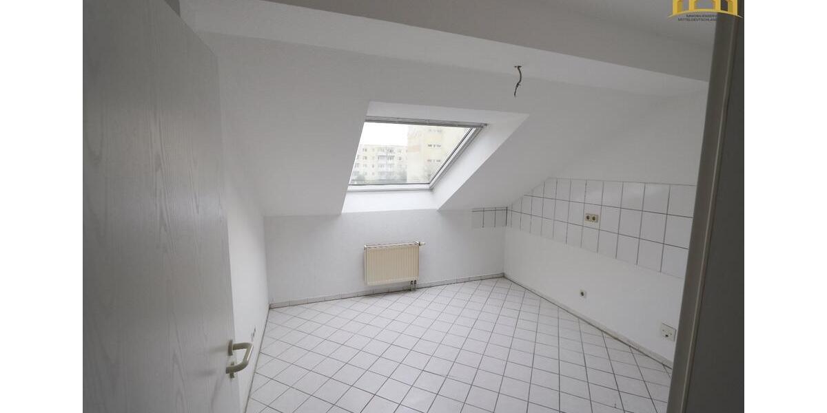 Dachgeschoßwohnung Sangerhausen - 2 Zimmer, 84 m&sup2;, 550&euro; | Angebot:18313095