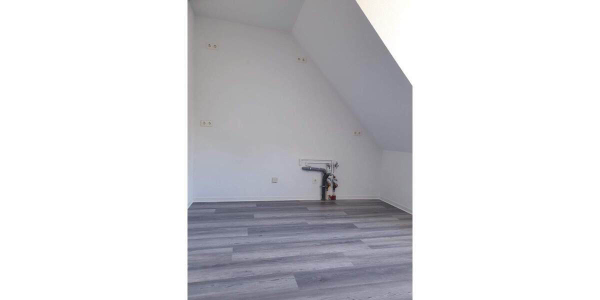 Etagenwohnung Muldenhammer Tannenbergsthal - 2 Zimmer, 64 m&sup2;, 350&euro; | Angebot:25799461