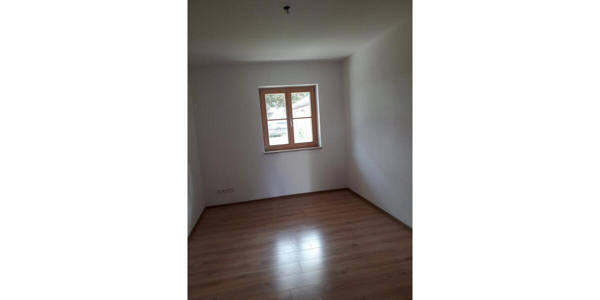 Erdgeschoßwohnung Kochel am See - 5 Zimmer, 200 m&sup2;, 2.100&euro; | Angebot:24380867