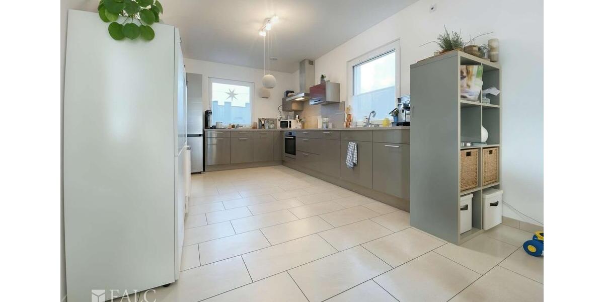 Einfamilienhaus Hennef (Sieg) - 4.5 Zimmer, 147 m&sup2;, 1.850&euro; | Angebot:23879451