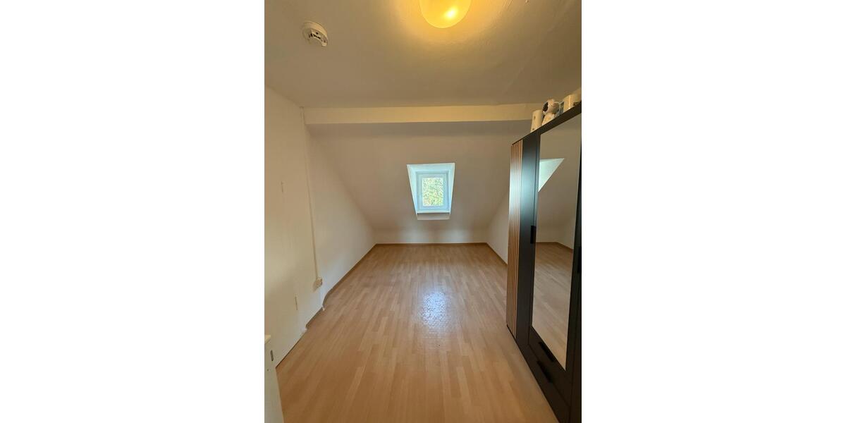 Dachgeschoßwohnung Trier West-Pallien - 4 Zimmer, 60 m&sup2;, 650&euro; | Angebot:25395383