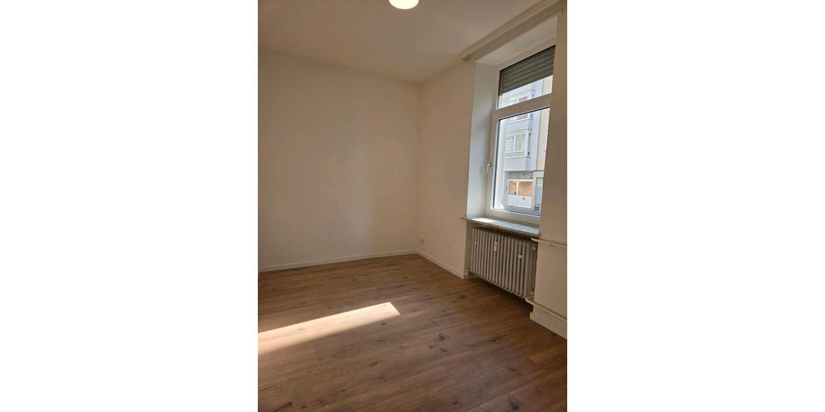 Hochparterre Kaiserslautern Betzenberg - 1 Zimmer, 27 m&sup2;, 400&euro; | Angebot:25977507