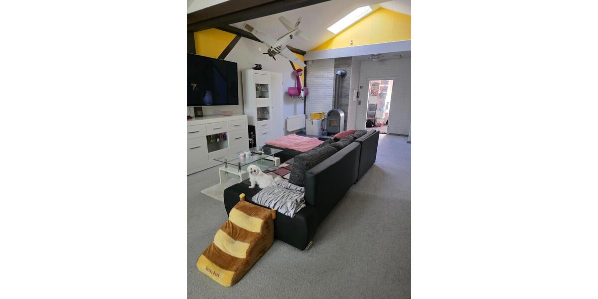 Dachgeschoßwohnung Schortens - 5 Zimmer, 110 m&sup2;, 750&euro; | Angebot:25822443