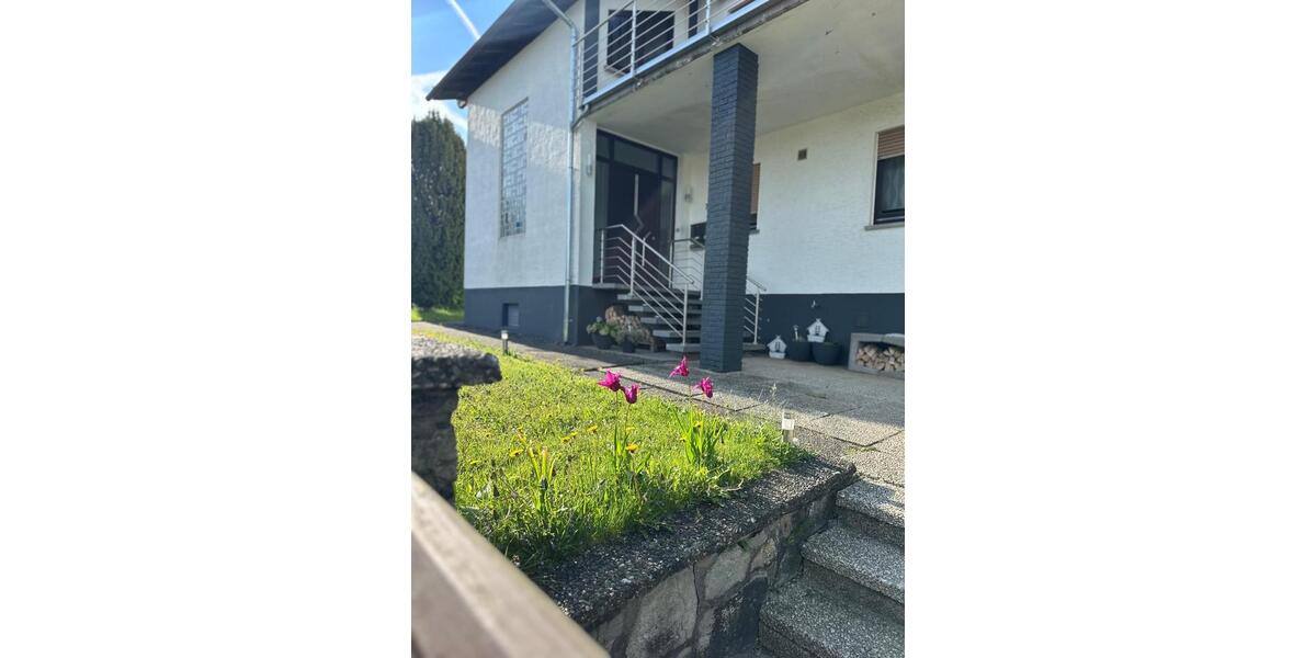 Etagenwohnung Weilburg - 5 Zimmer, 140 m&sup2;, 1.000&euro; | Angebot:26547090