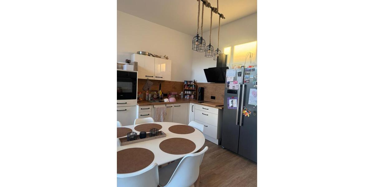 Etagenwohnung Plauen Alt Chrieschwitz - 4 Zimmer, 110 m&sup2;, 824&euro; | Angebot:25373336