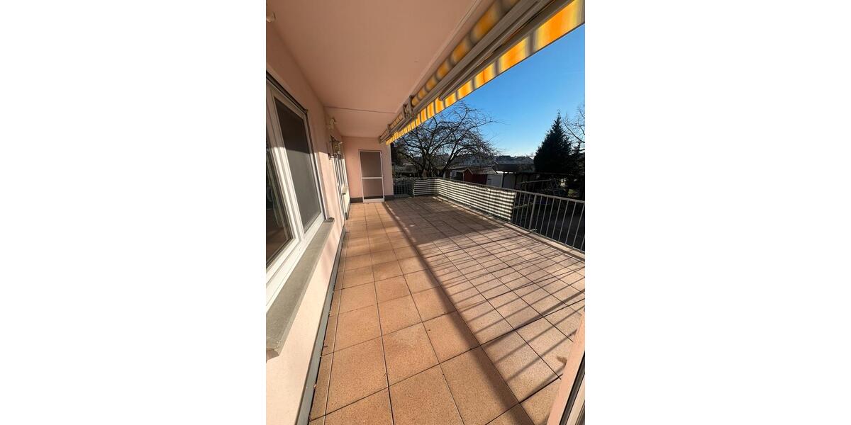 Erdgeschoßwohnung Dreieich - 4 Zimmer, 120 m&sup2;, 1.700&euro; | Angebot:23403248