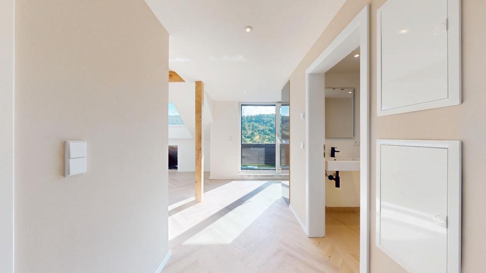 Dachgeschoßwohnung Weinstadt - 2.5 Zimmer, 60 m&sup2;, 1.190&euro; | Angebot:25812886