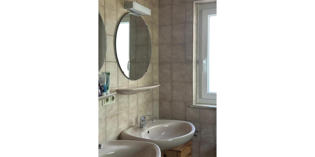 Sonniges möbliertes Zimmer für WochenendpendlerIn 1 zimmer