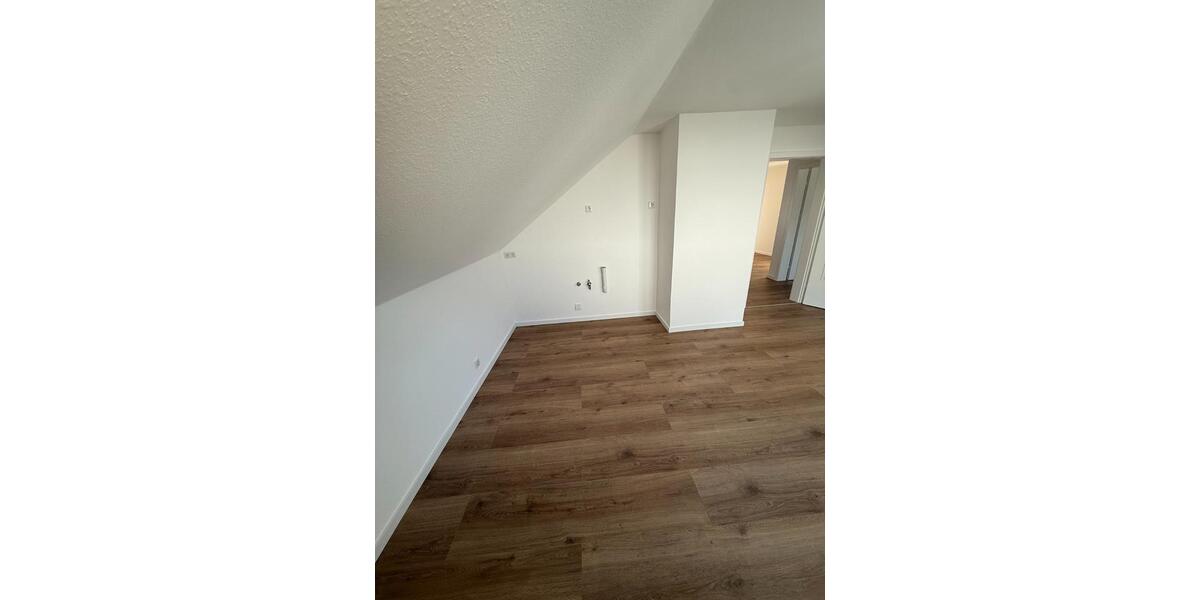 Dachgeschoßwohnung Laudenbach - 3 Zimmer, 77 m&sup2;, 1.450&euro; | Angebot:25805710