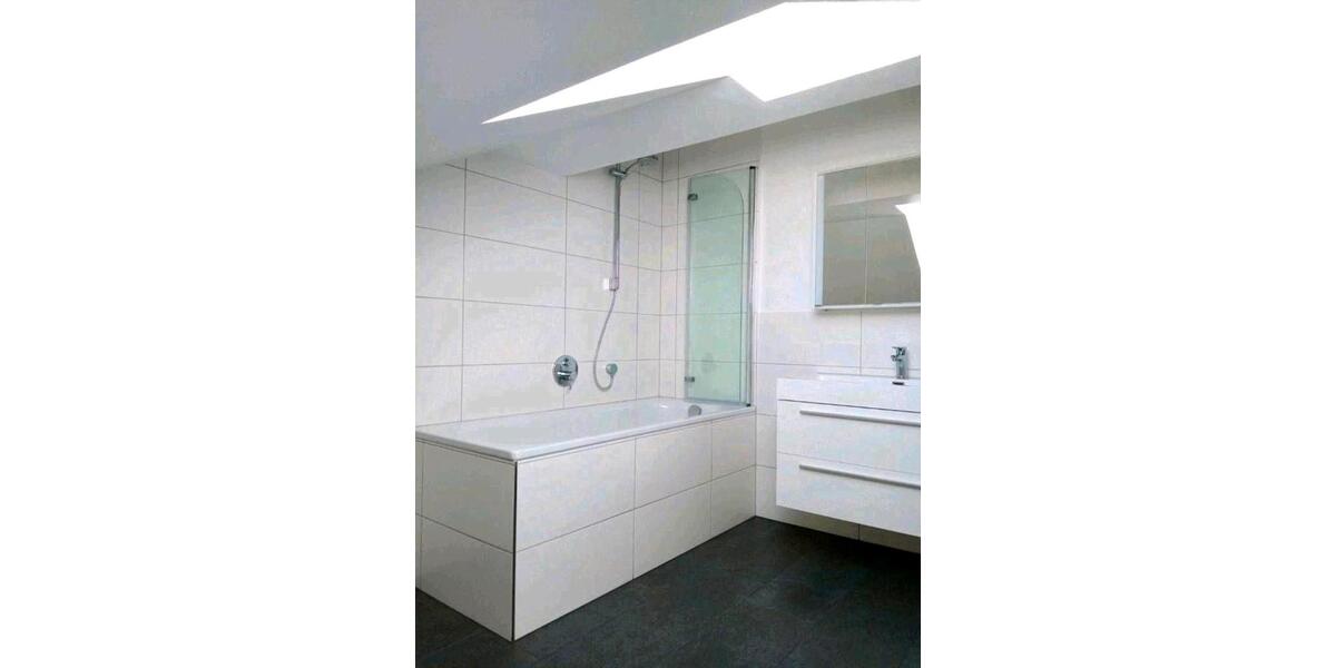 Dachgeschoßwohnung Roßbach - 2.5 Zimmer, 70 m&sup2;, 550&euro; | Angebot:26002762