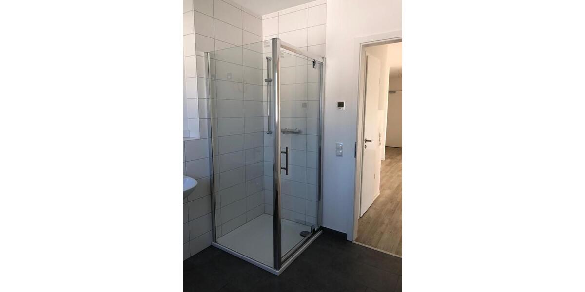 Dachgeschoßwohnung Petersberg - 2 Zimmer, 71 m&sup2;, 820&euro; | Angebot:26067434