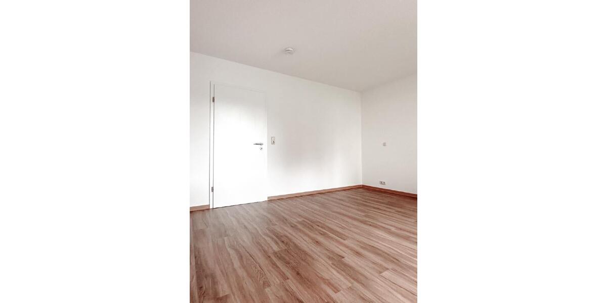 Erdgeschoßwohnung Glauchau - 2 Zimmer, 72 m&sup2;, 460&euro; | Angebot:23294027