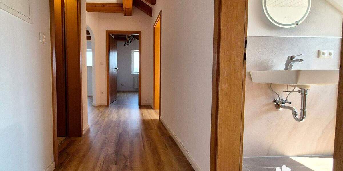 Etagenwohnung Röllbach - 3 Zimmer, 72 m&sup2;, 936&euro; | Angebot:24113762