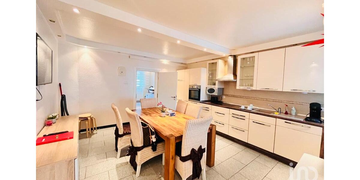 Reihenhaus Mönchengladbach Süd - 9 Zimmer, 205 m&sup2;, 2.500&euro; | Angebot:21381069