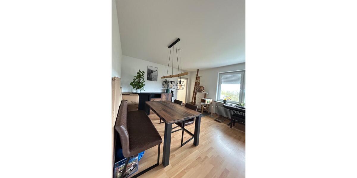 Etagenwohnung Niedenstein - 3 Zimmer, 92 m&sup2;, 650&euro; | Angebot:25943863