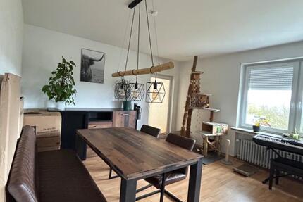 Wohnung Niedenstein - 3 Zimmer, 92 m&sup2;, 650&euro; | Angebot:25943863