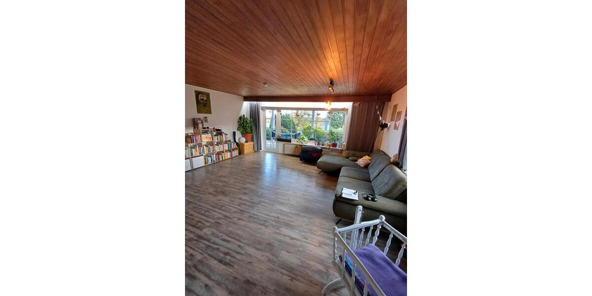 Erdgeschoßwohnung Michelstadt - 4 Zimmer, 133 m&sup2;, 1.300&euro; | Angebot:24356599