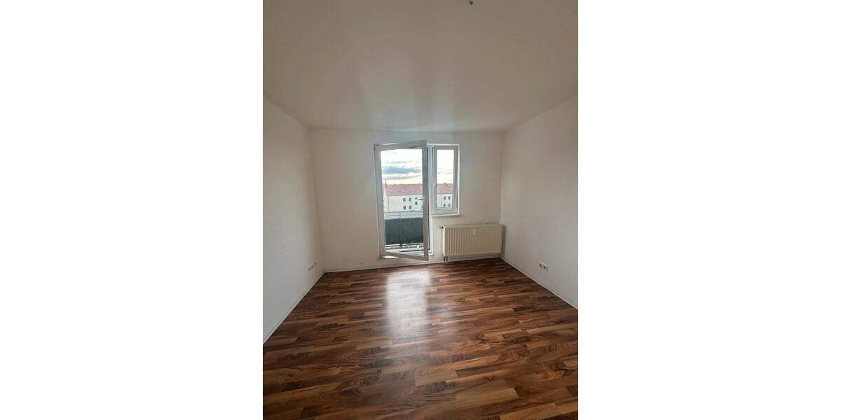 Dachgeschoßwohnung Magdeburg Nordwest - 3 Zimmer, 80 m&sup2;, 800&euro; | Angebot:26039580