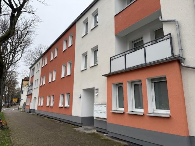 Wohnen in zentraler Lage - Gebäudemodernisierung mit Balkonanbau in 2023 2 zimmer