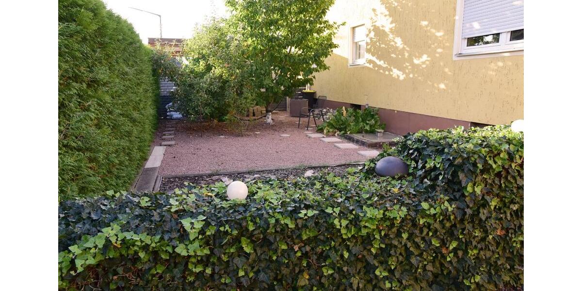 Dachgeschoßwohnung Oberasbach - 3.5 Zimmer, 75 m&sup2;, 950&euro; | Angebot:25873675