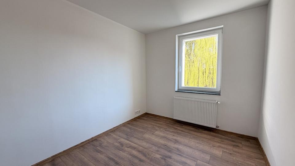 Etagenwohnung Leuna - 4 Zimmer, 80 m&sup2;, 800&euro; | Angebot:26367181