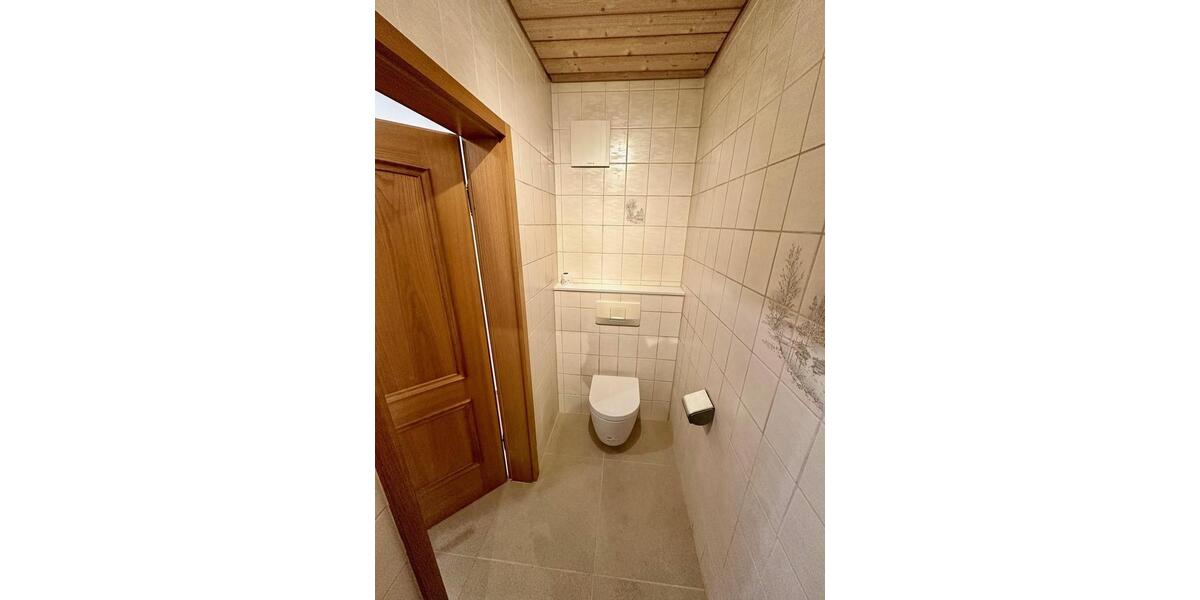 Erdgeschoßwohnung Aichtal - 3.5 Zimmer, 150 m&sup2;, 2.500&euro; | Angebot:24819324