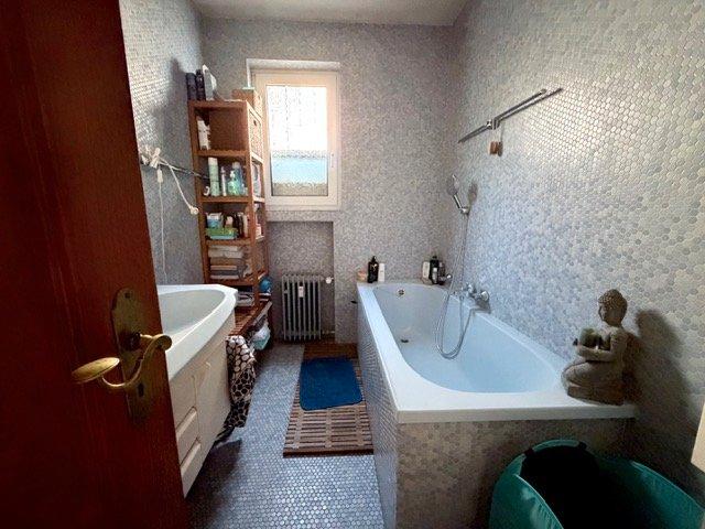 Erdgeschoßwohnung Siegen - 3 Zimmer, 124 m&sup2;, 1.150&euro; | Angebot:26583080