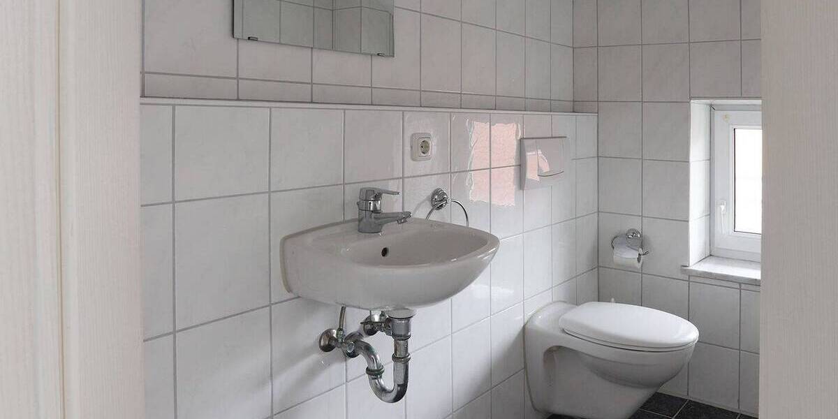 Etagenwohnung Vilsbiburg - 3 Zimmer, 106 m&sup2;, 1.000&euro; | Angebot:25745606