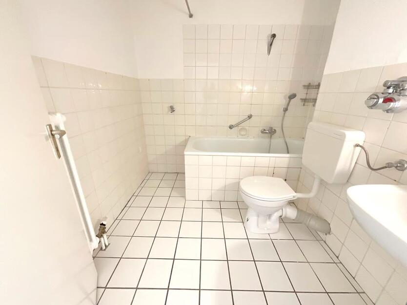 Renovierte 3 Zimmerwohnung mit Balkon