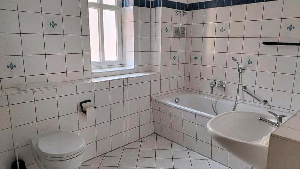 Etagenwohnung Sondershausen - 2 Zimmer, 76 m&sup2;, 530&euro; | Angebot:25403885