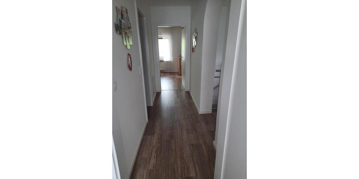 Erdgeschoßwohnung Heßdorf - 3 Zimmer, 120 m&sup2;, 1.250&euro; | Angebot:26396884