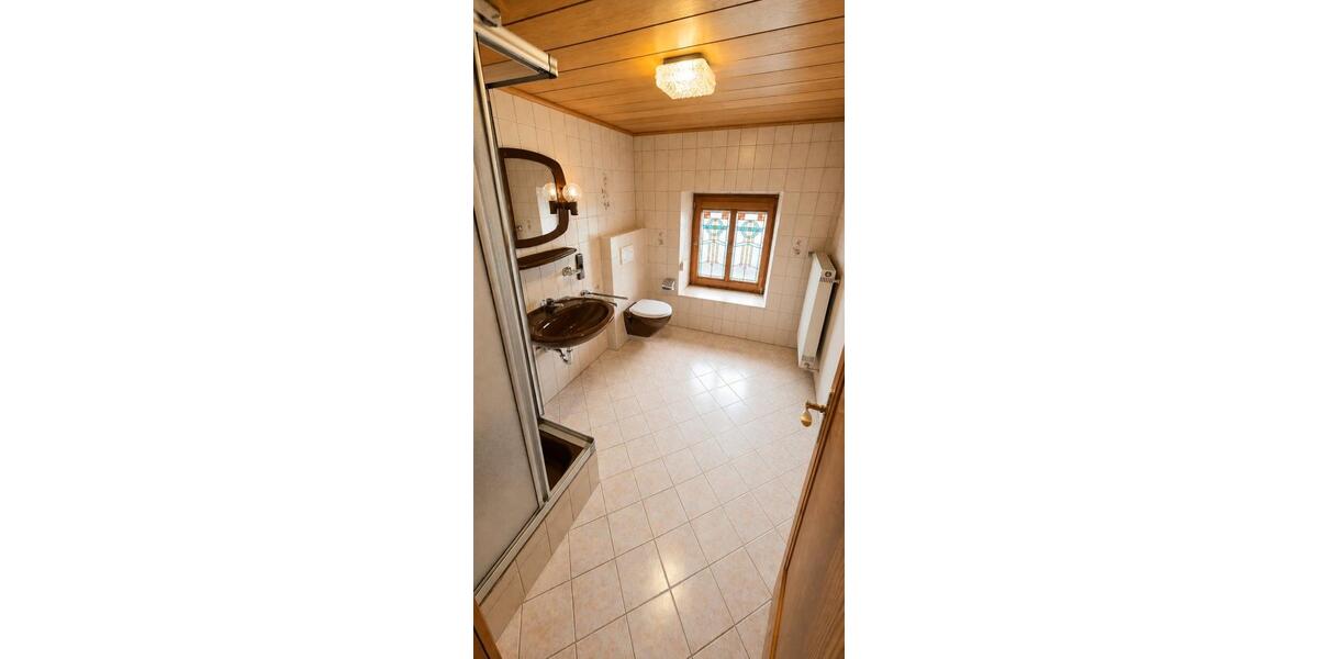 Etagenwohnung Bitburg - 1 Zimmer, 79 m&sup2;, 650&euro; | Angebot:26705944
