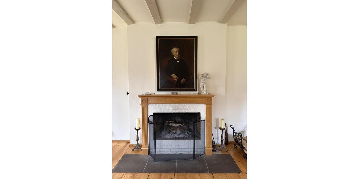 Einfamilienhaus Sinsheim - 9 Zimmer, 390 m&sup2;, 3.500&euro; | Angebot:25804568