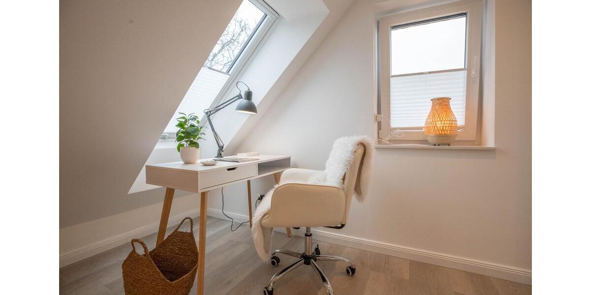 Wohnen auf Zeit Uetersen - 2 Zimmer, 75 m&sup2;, 2.100&euro; | Angebot:26336243