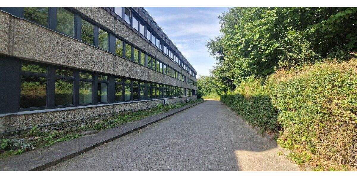 Gewerbeobjekt Kiel Gaarden-Süd - 1 Zimmer, 387 m&sup2;, 3.290&euro; | Angebot:25660670