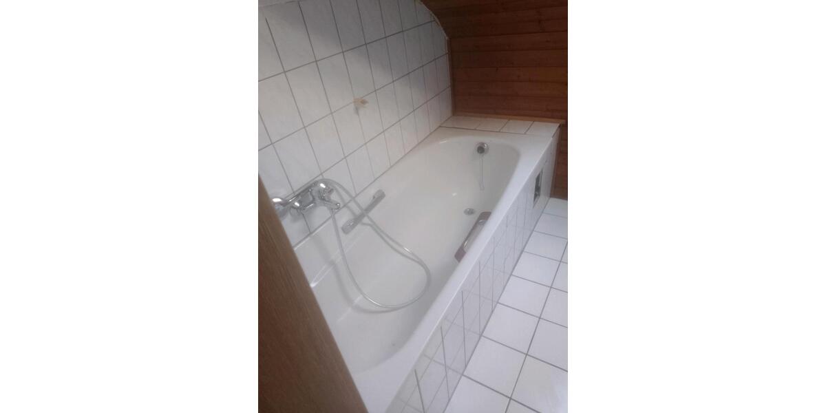 Dachgeschoßwohnung Bad Honnef - 3 Zimmer, 65 m&sup2;, 600&euro; | Angebot:26241838