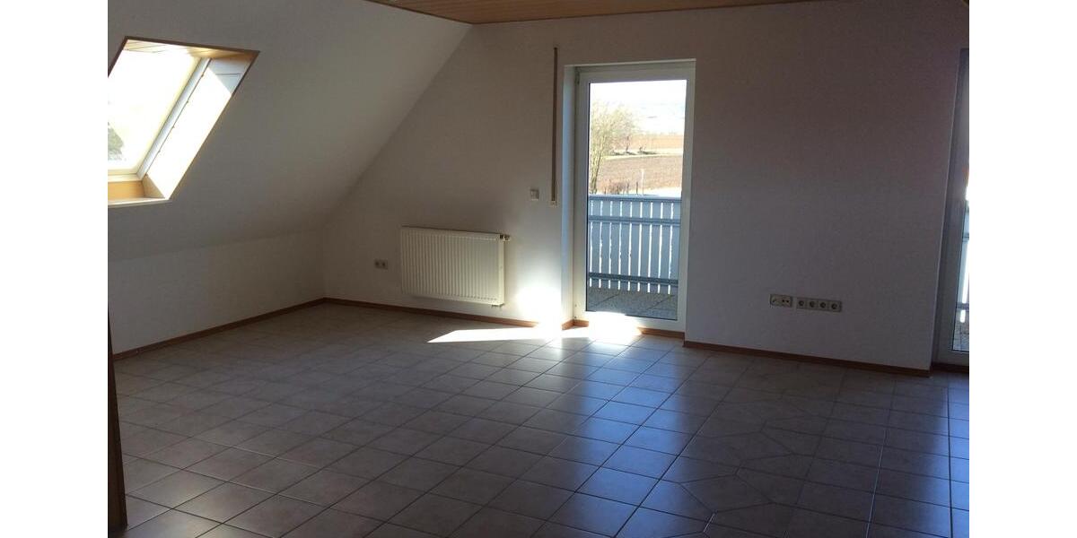 Dachgeschoßwohnung Nördlingen - 3 Zimmer, 90 m&sup2;, 750&euro; | Angebot:26234769