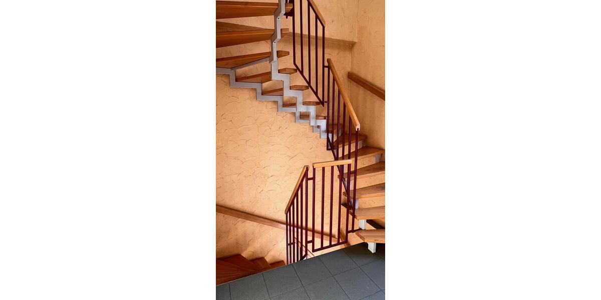 Etagenwohnung Großschirma - 2 Zimmer, 62 m&sup2;, 465&euro; | Angebot:25660115