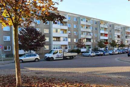 Wohnung Dessau-Roßlau Roßlau - 4 Zimmer, 65 m&sup2;, 390&euro; | Angebot:27283083
