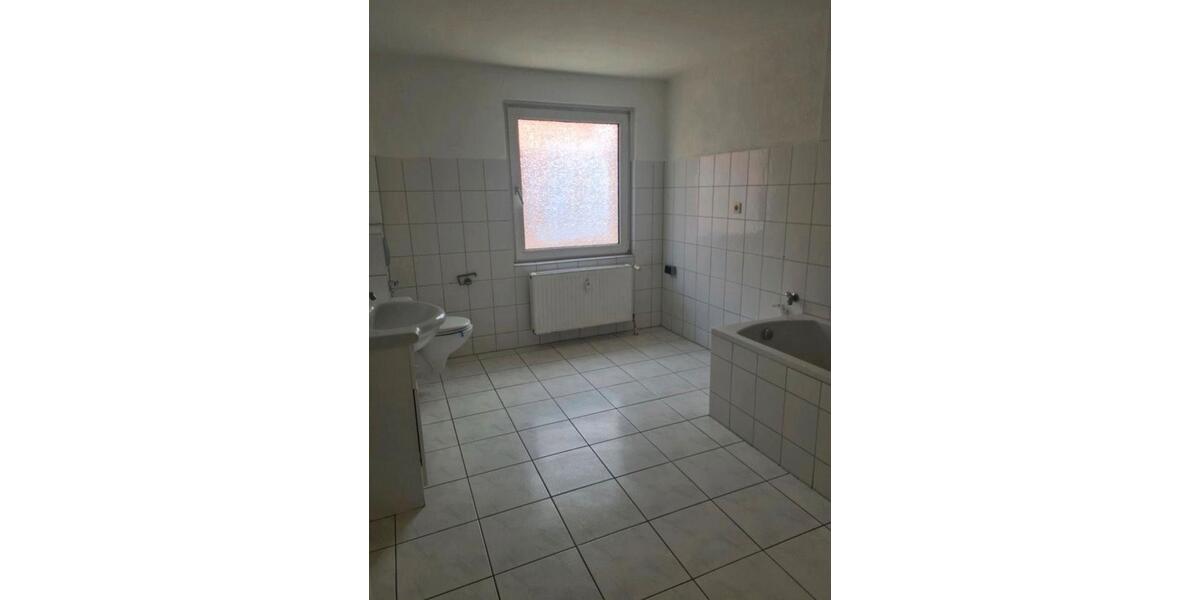 Etagenwohnung Sassenburg - 3 Zimmer, 125 m&sup2;, 879&euro; | Angebot:24354002