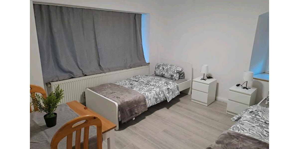 Wohnen auf Zeit Neuenmarkt - 6 Zimmer, 168 m&sup2;, 15&euro; | Angebot:24346945